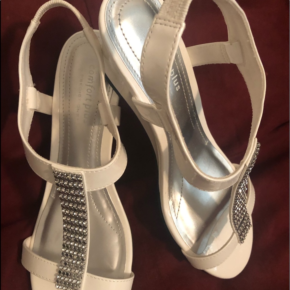 Shoes - Picture 2 of 3